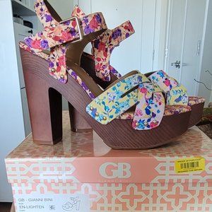 Gianni Bini Pink Multi-Color Platform Sandal - Size 9